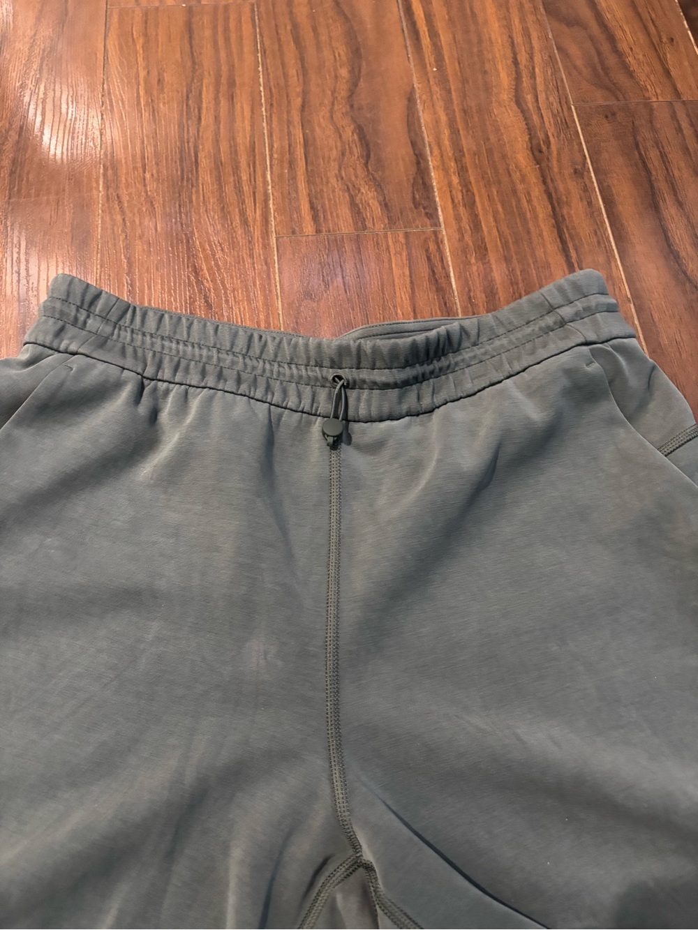 Lululemon Softstreme High-Rise Straight-Legged Cropped Pants - Picture 10 of 16